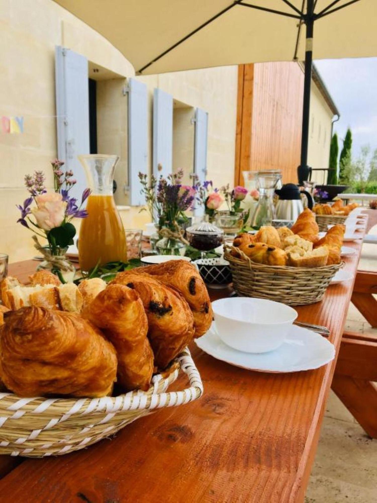 Chambres D'Hote & Gite Chateau Le Conte - Saint Emilion エクステリア 写真